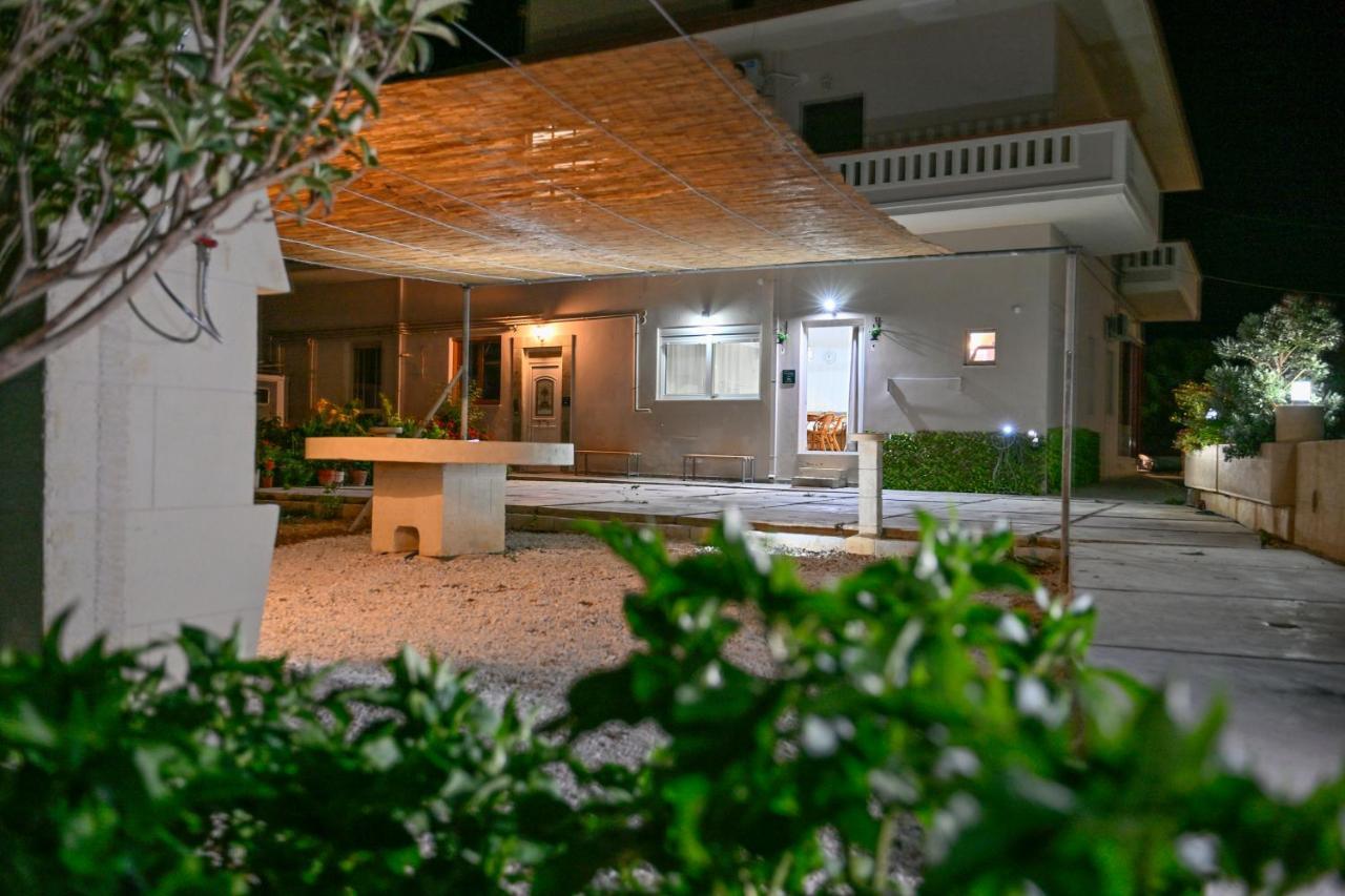 Mpoulakis Apartment 46 키사모스 외부 사진